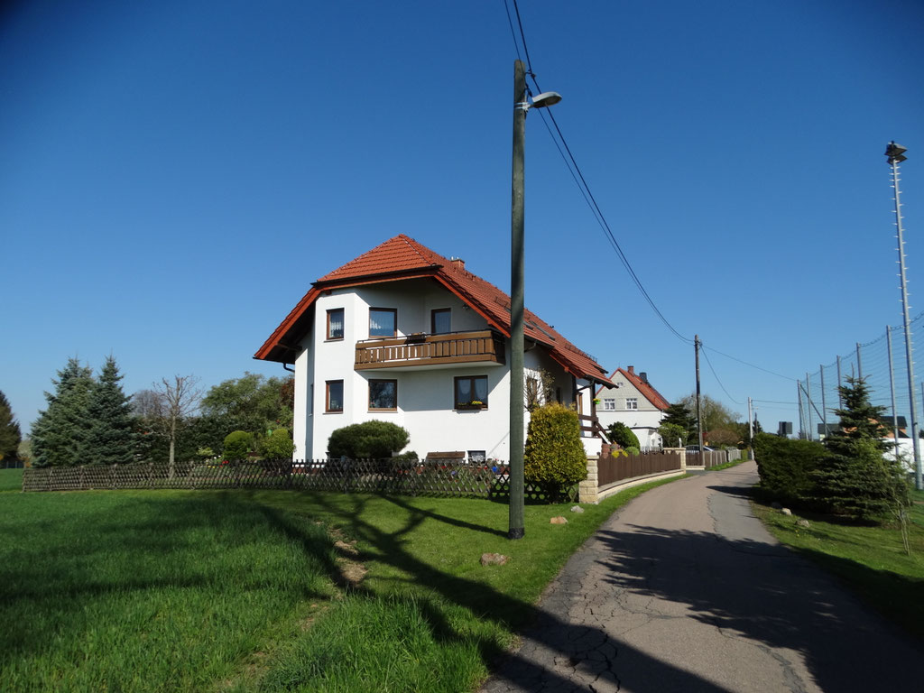 Wohnhaus der Ferienwohnung Familie Sprich von der Straße aus